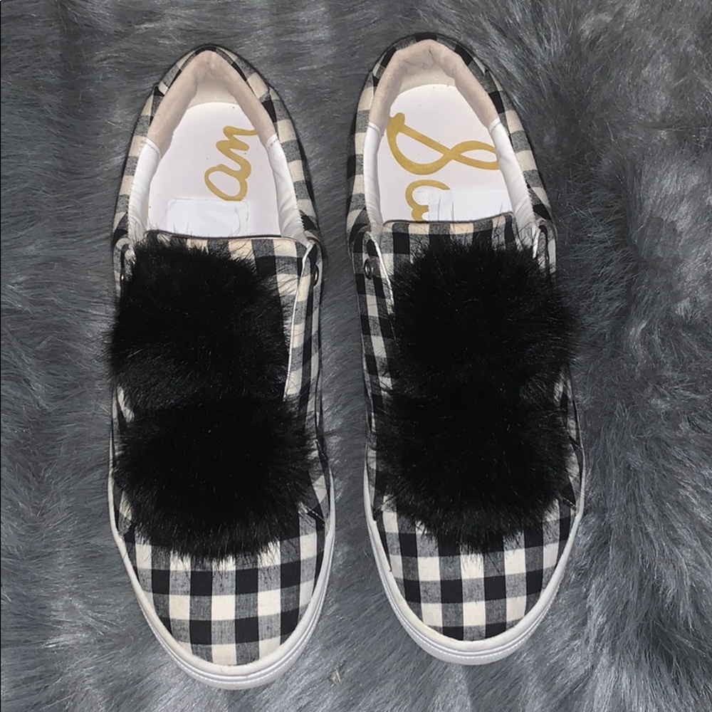 Pom Pom Sneakers